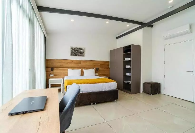 Hotel Tut