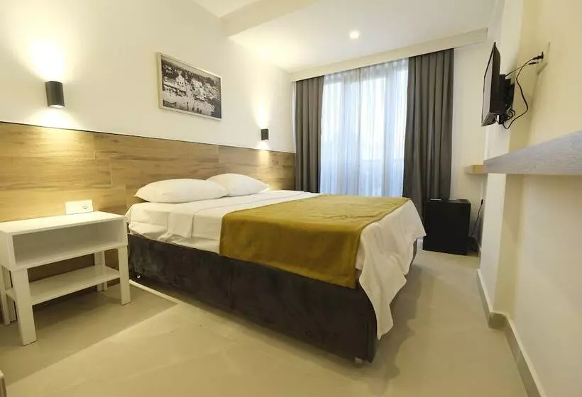 Hotel Tut