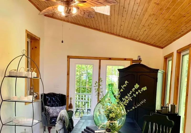 Plantation House Bed & Breakfast