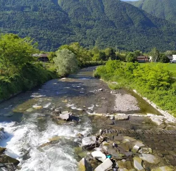 ベッドアンドブレックファースト Peonia