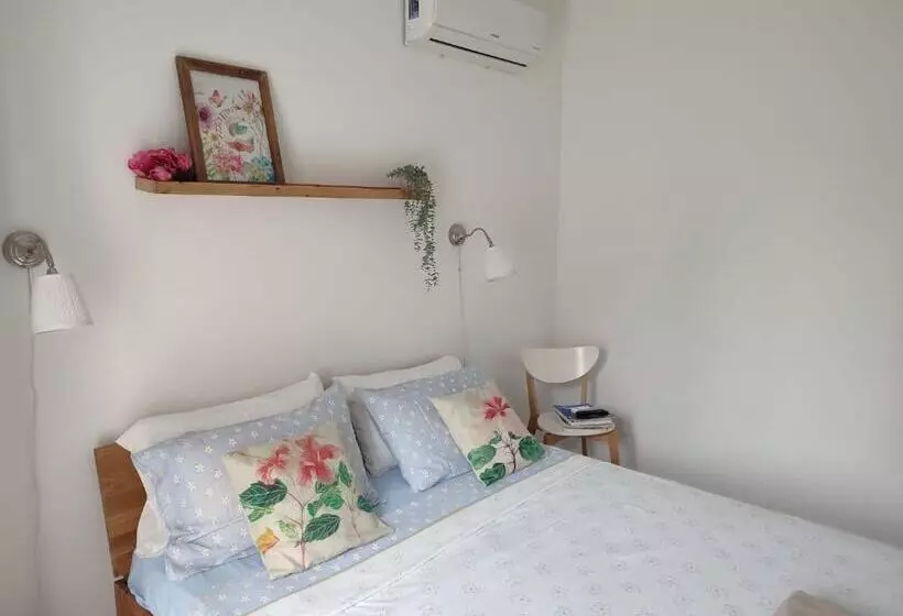 ベッドアンドブレックファースト Peonia