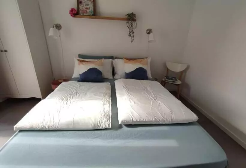 ベッドアンドブレックファースト Peonia