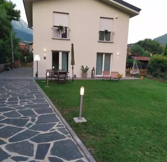 ベッドアンドブレックファースト Peonia