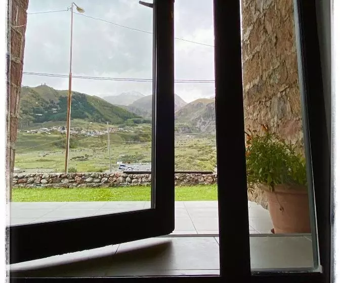 هتل Axien Kazbegi