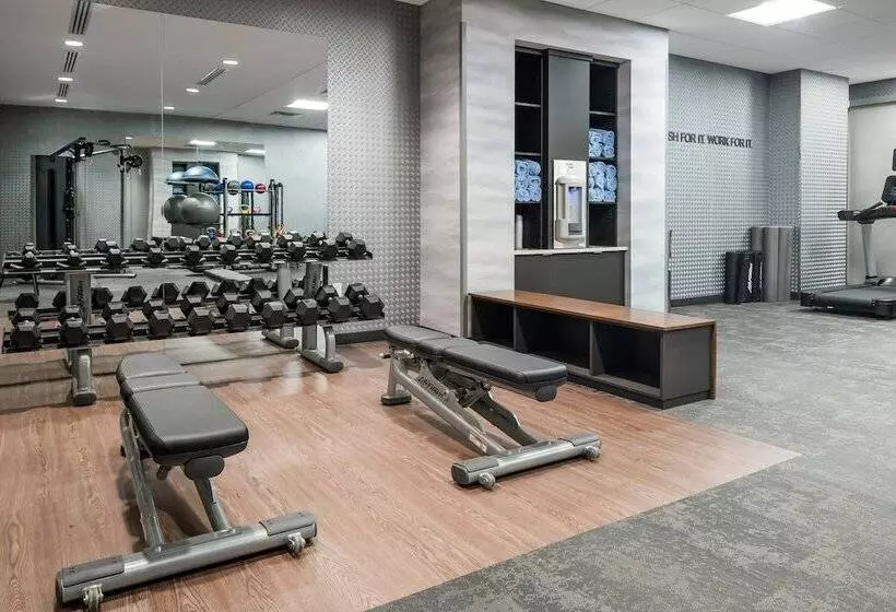 Hotelli Fairfield By Marriott Inn & Suites Kansas City North, Gladstone