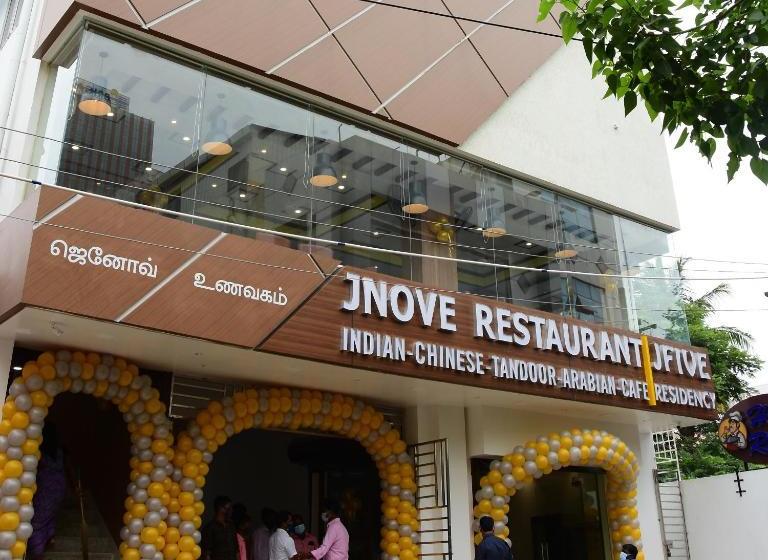 ホテル Jfive Residency