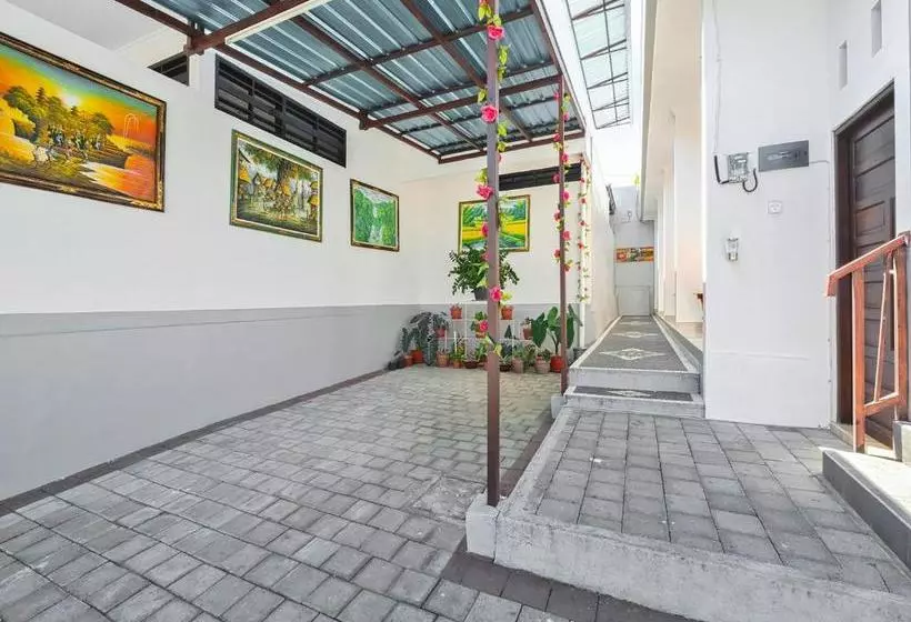 Hotelli Oyo 90576 St Tama