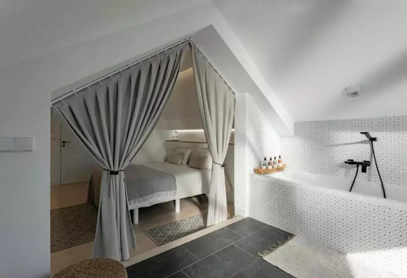 Majatalo O Mar De Preciosa