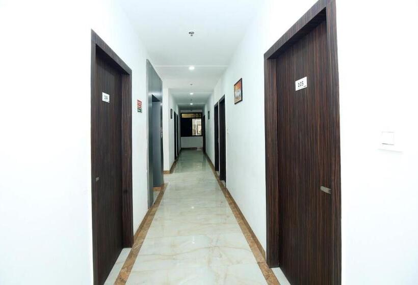 בית מלון כפרי A Star 50 Meter From Golden Temple