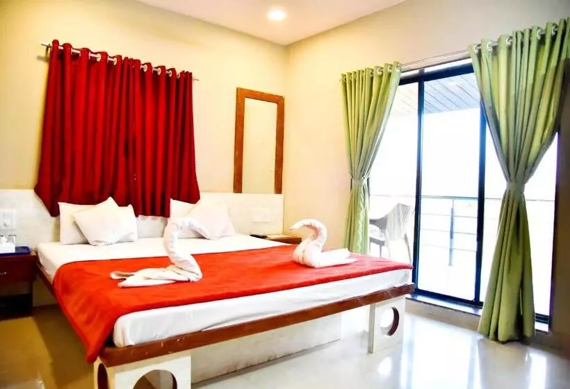 Hotelli Dv Inns Farmvilla   Besides Strawberry Farms