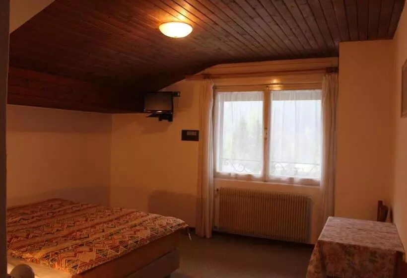 Hotelli Garni Hirsch