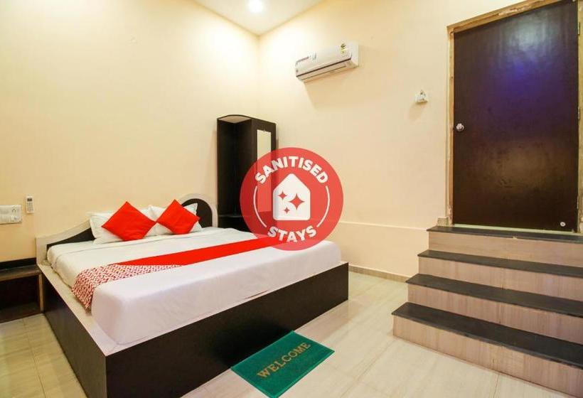 Отель Oyo 70694 Green Park Resort