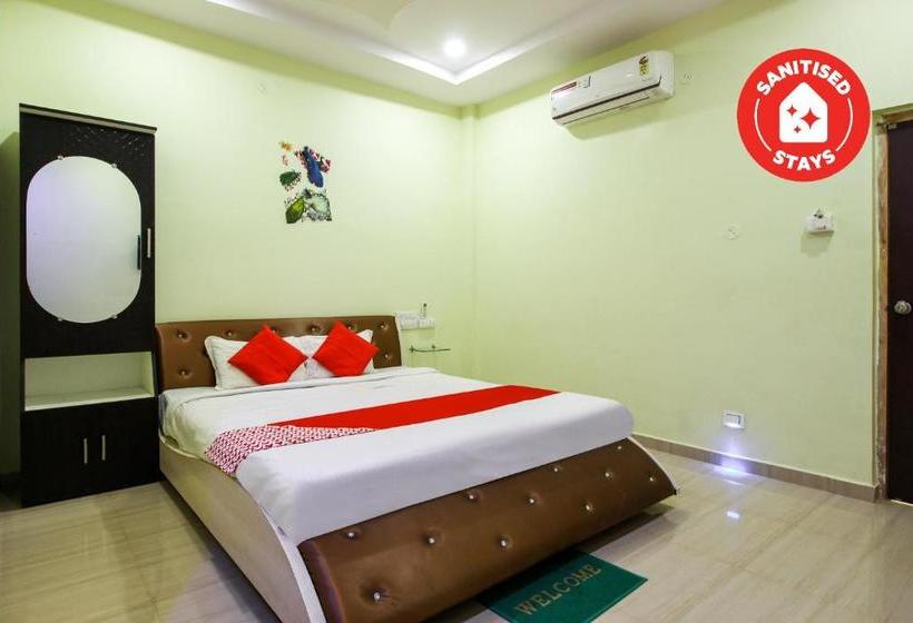 Отель Oyo 70694 Green Park Resort