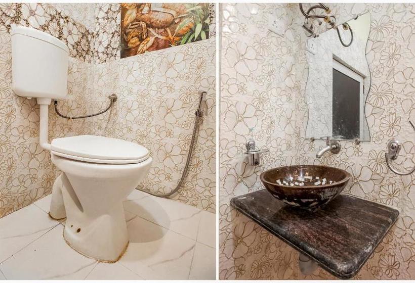 Отель Oyo 70694 Green Park Resort