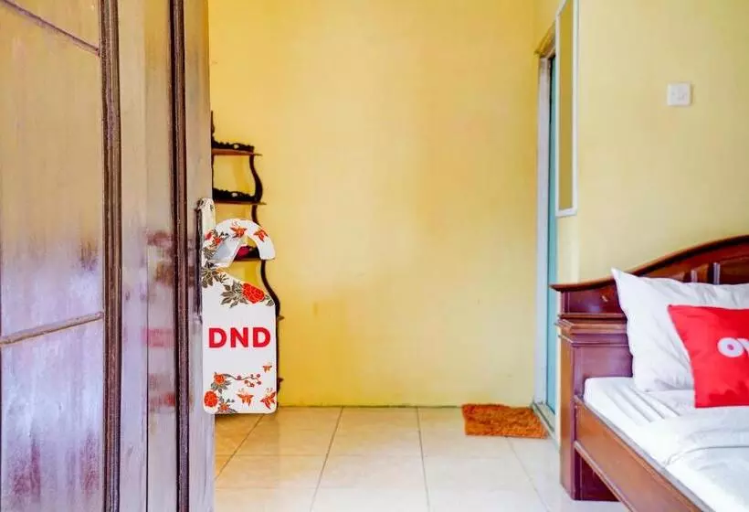 Hotelli Oyo Ii3676 Wisma Al-fahmi Syariah