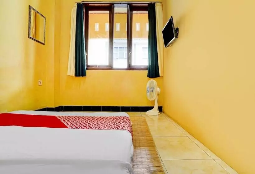 Hotelli Oyo Ii3676 Wisma Al-fahmi Syariah