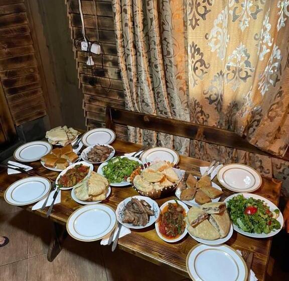 پانسیون Old House