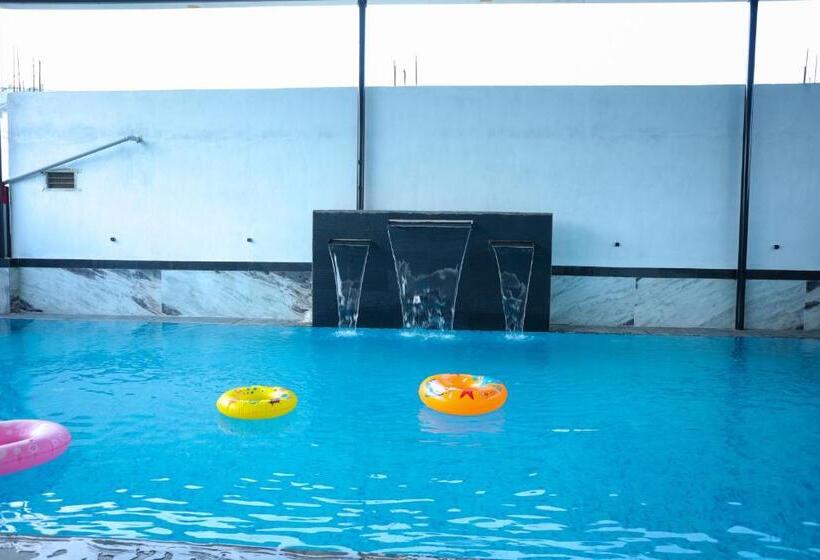 ホテル Bhairav Bagh With Swimming Pool