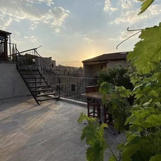 هتل Cappadocia Urgup Stone House