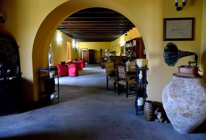 هتل Il Castello Dei Principi Sanseverino