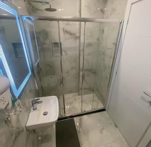 בית מלון כפרי Margjokaj