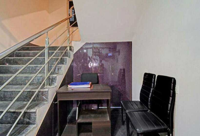 בית מלון כפרי Goroomgo Royal Galaxy Newtown Kolkata