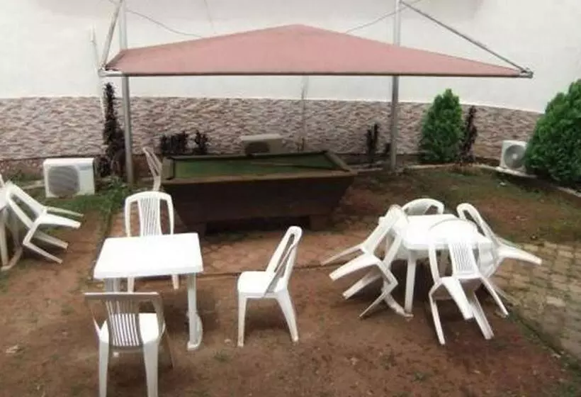 پانسیون Room In Apartment   Ade Super Hotel Single