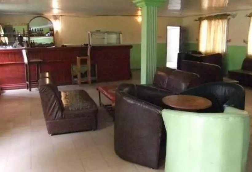 پانسیون Room In Apartment   Ade Super Hotel Single