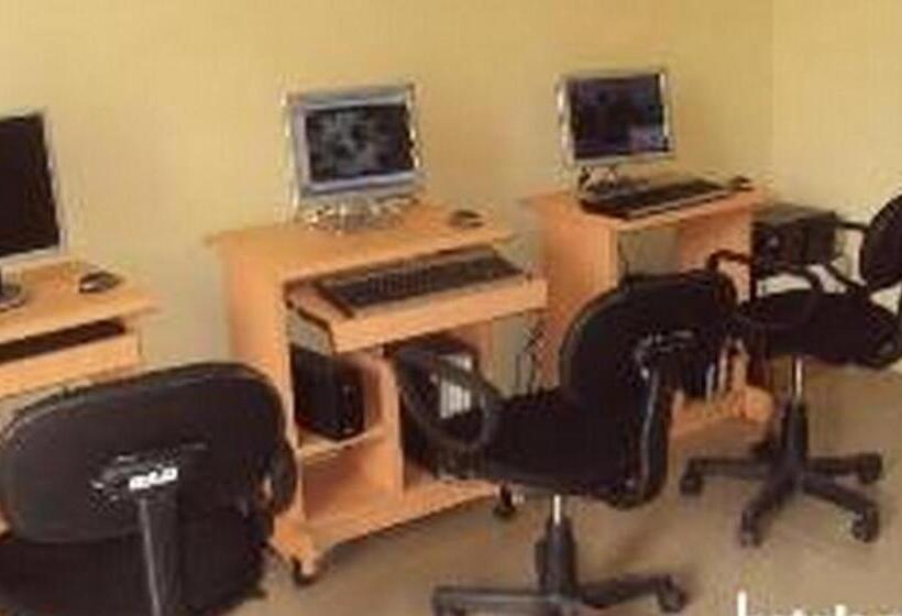 پانسیون Room In Apartment Ade Super Hotel Single