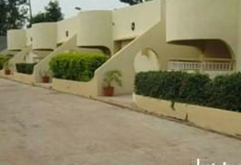 پانسیون Room In Apartment   Ade Super Hotel Single