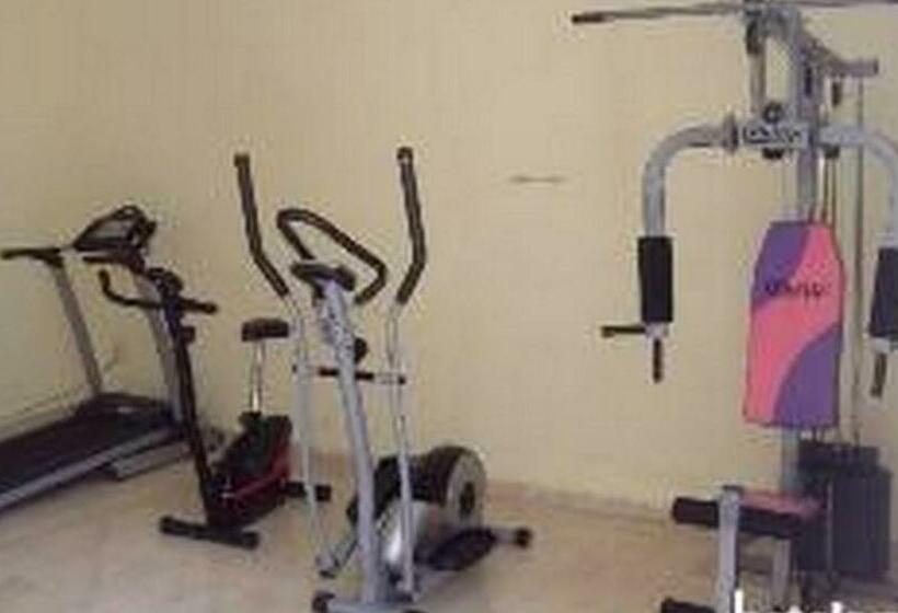 پانسیون Room In Apartment Ade Super Hotel Single