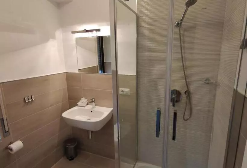پانسیون Sami Rooms Due   Teatro A 400 Mt   Ortigia A 1500 Mt