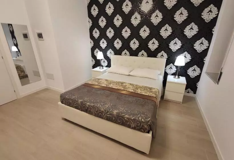 پانسیون Sami Rooms Due   Teatro A 400 Mt   Ortigia A 1500 Mt