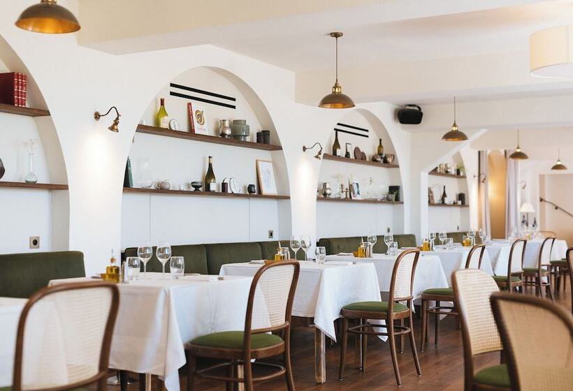 ホテル Auberge Du Redier