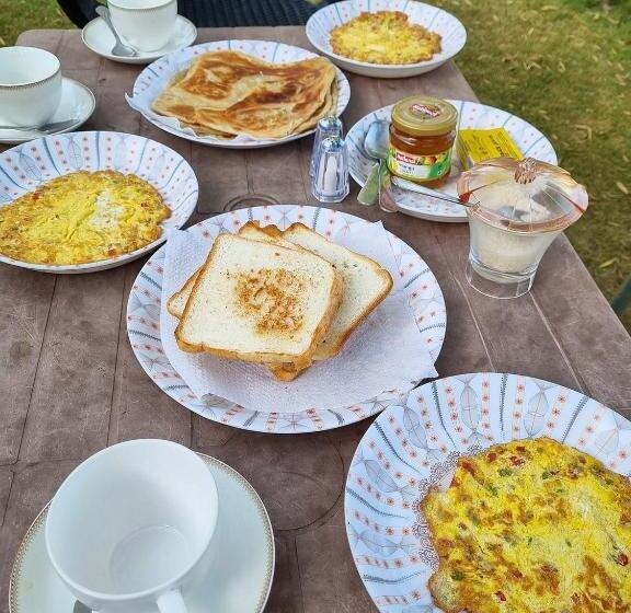 هتل Husnain Resort By Saud Khan