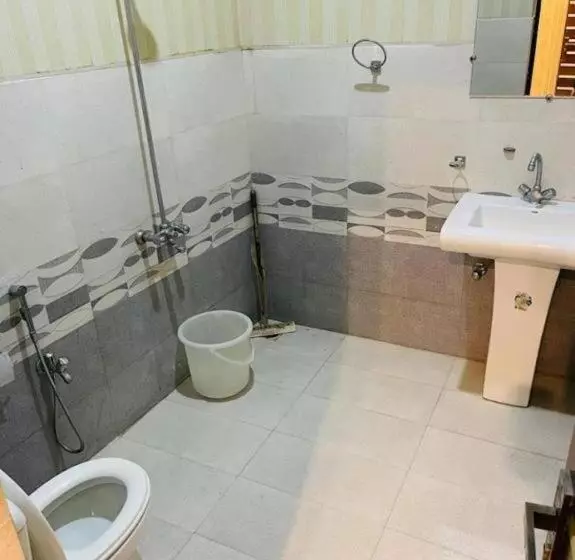 هتل Husnain Resort By Saud Khan