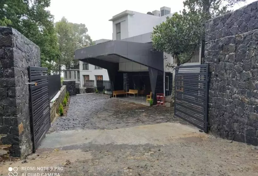 ホテル Meridian Hill Top Yercaud