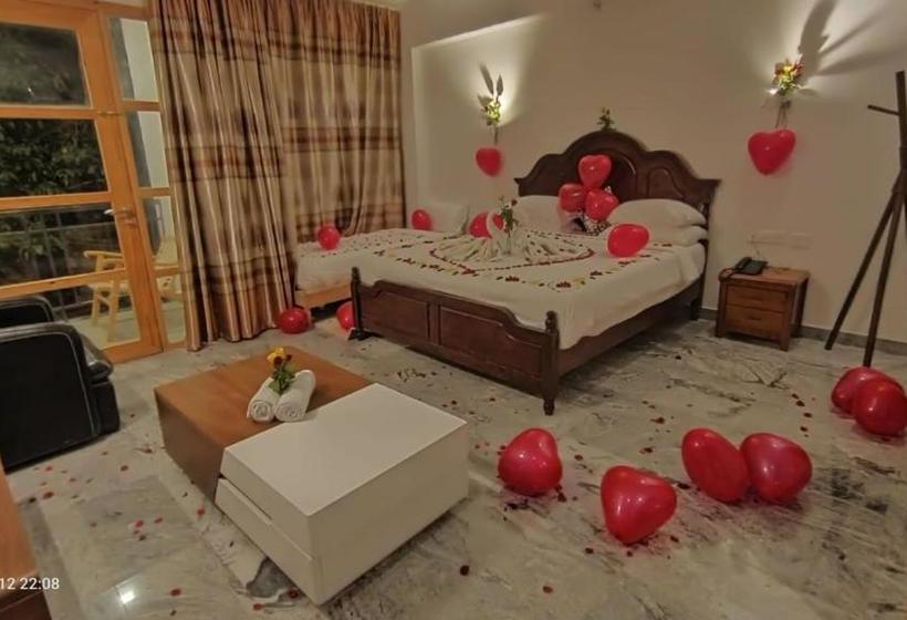 Отель Meridian Hill Top Yercaud