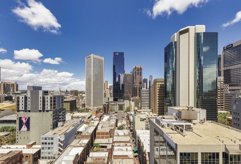 Brady Apartment Hotel Hardware Lane