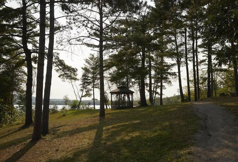 Szálloda Somewhere Inn Calabogie