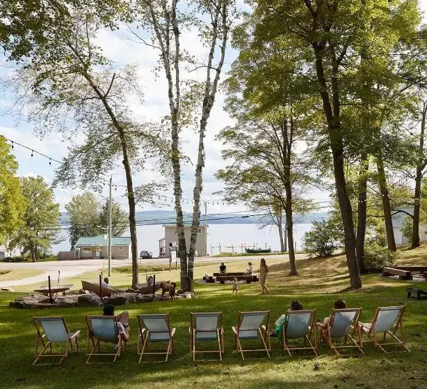 Hotelli Somewhere Inn Calabogie