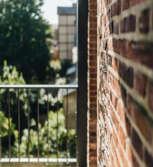 Les Chouettes Hostel