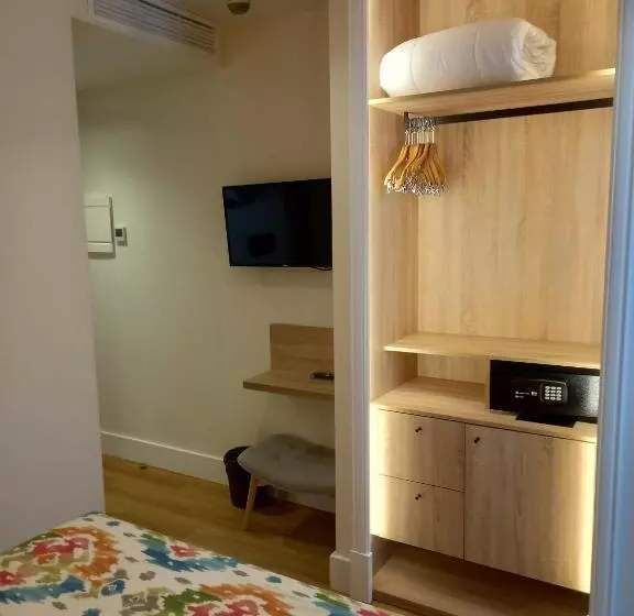 Majatalo La Puerta De Nerja Boutique   Adults Recommended