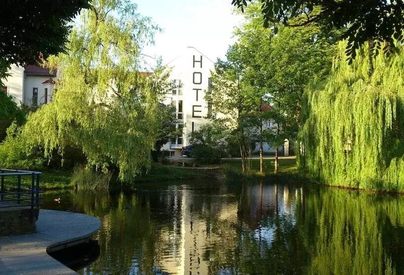Отель Am Kurpark