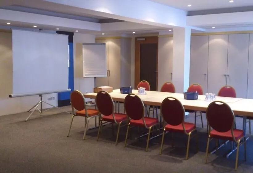 Отель Am Kurpark