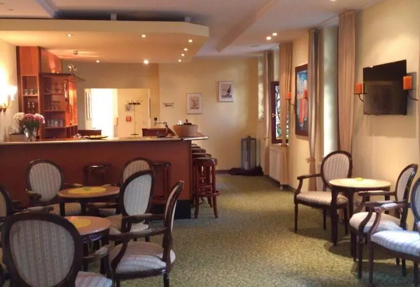 Отель Am Kurpark