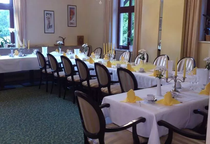 Отель Am Kurpark