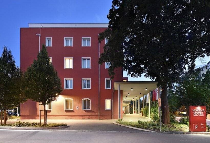 Novina Hotel Tillypark