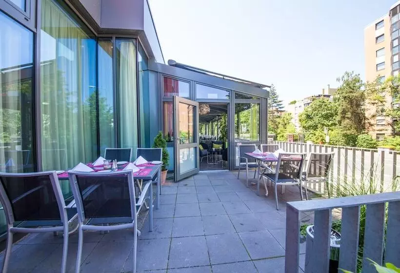 Novina Hotel Tillypark