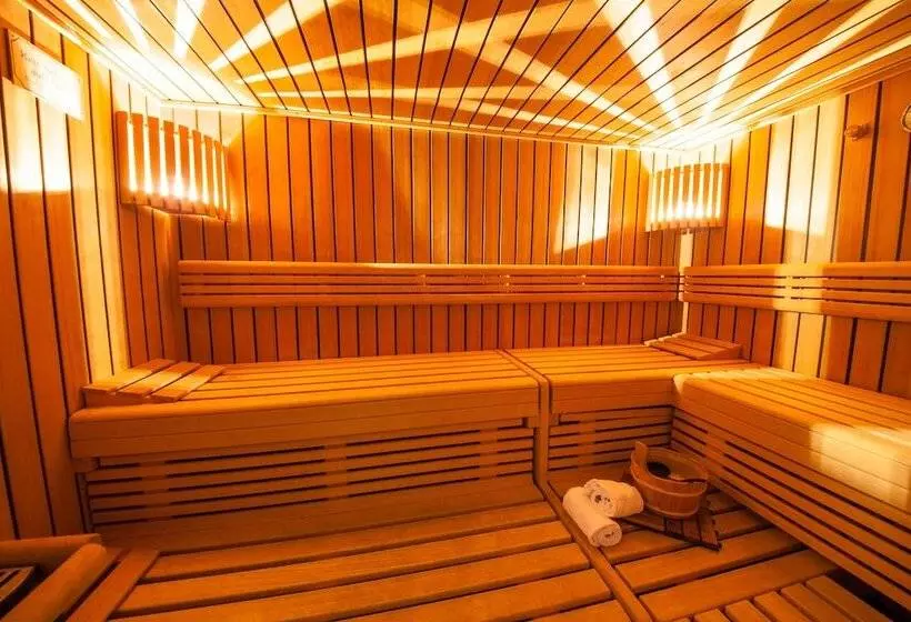 Novina Hotel Tillypark